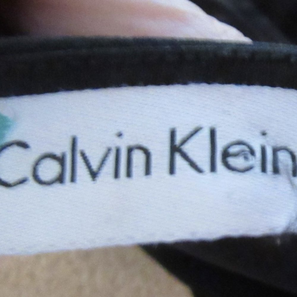 Vintage Calvin Klein Knee Length Black Dress in Size 8 - Picture 7 of 7